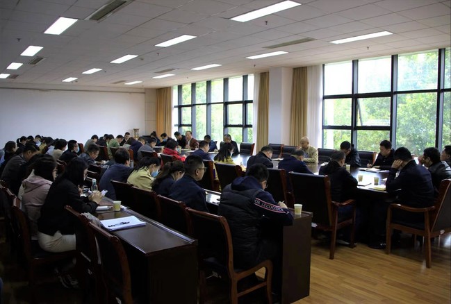 校（院）召开学生工作专题会议