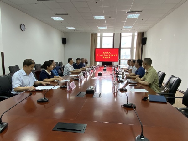 青岛市人大教科文卫委员会主任委员刘鹏照一行到海洋学部走访交流